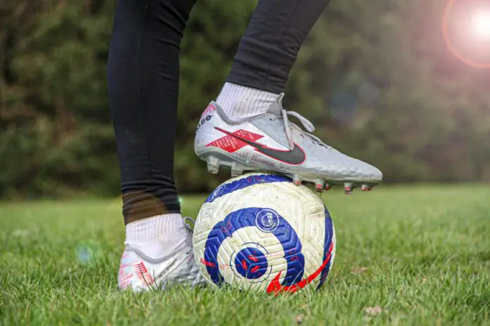 Voetbalschoenen voor brede voeten