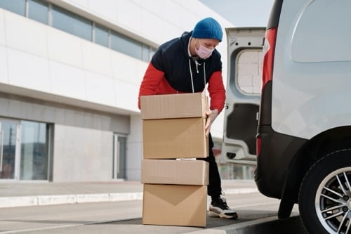 Pakket versturen? Zo komt het veilig en makkelijk aan Pakket versturen