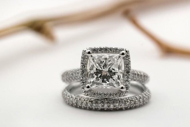 De top 3 duurste ringen ter wereld Duurste ringen ter wereld