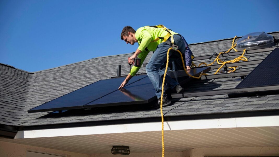 Kosten zonnepanelen 2026: Complete gids met prijzen, subsidies en bespaartips Kosten zonnepanelen 2026
